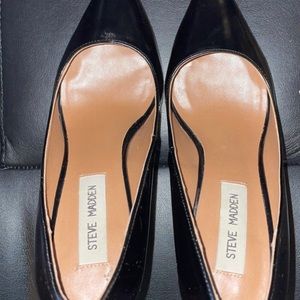 Steve Madden black pumps. Size 7 1/2